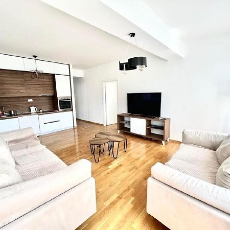 High-End Spacious Apartment Next To City Mall Σκόπια Εξωτερικό φωτογραφία