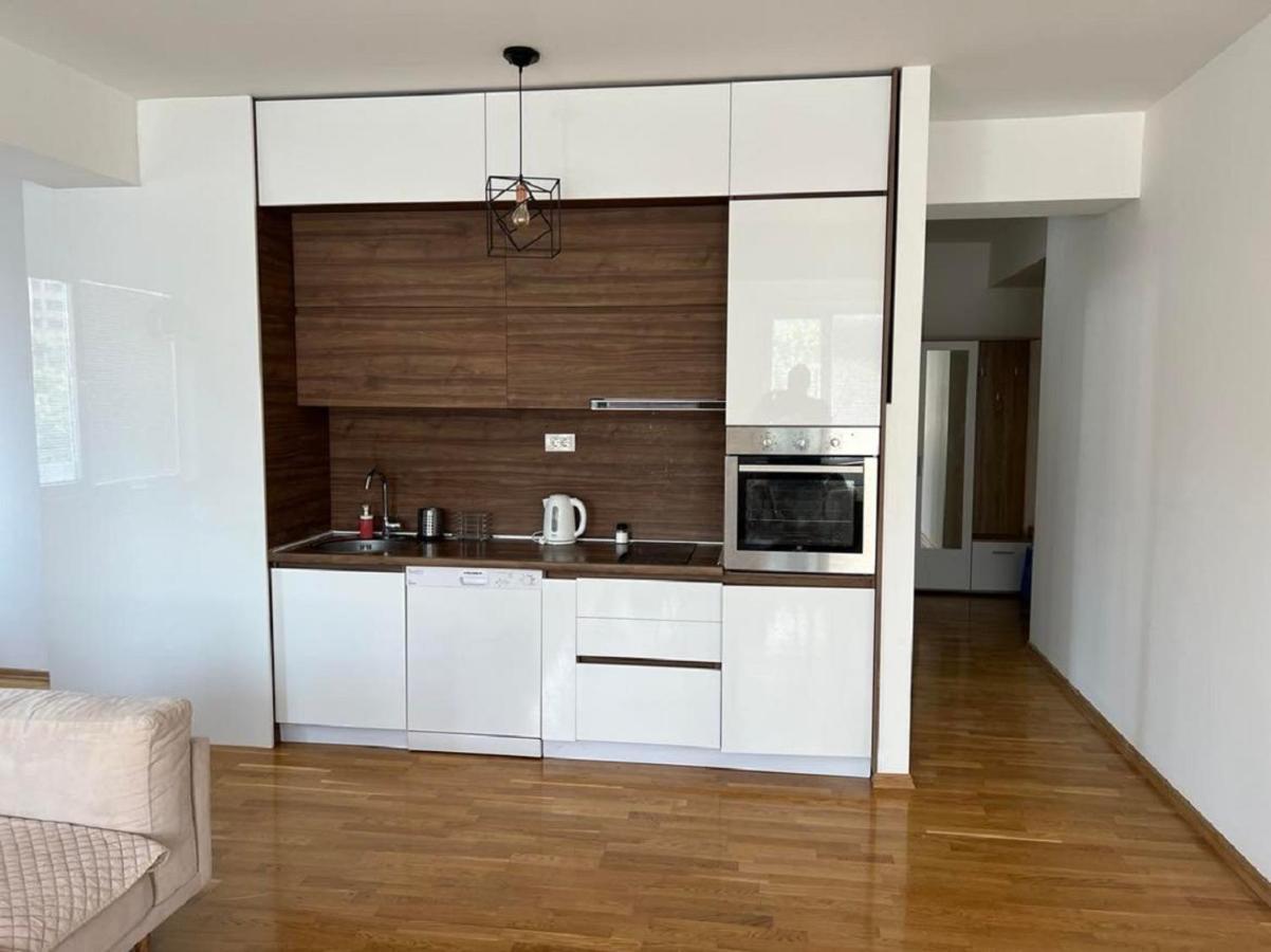 High-End Spacious Apartment Next To City Mall Σκόπια Εξωτερικό φωτογραφία