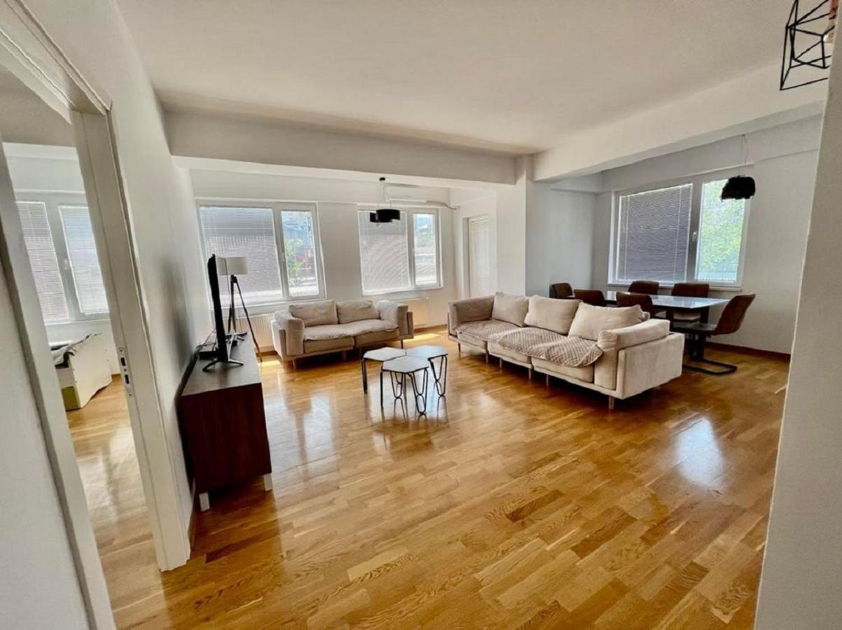 High-End Spacious Apartment Next To City Mall Σκόπια Εξωτερικό φωτογραφία