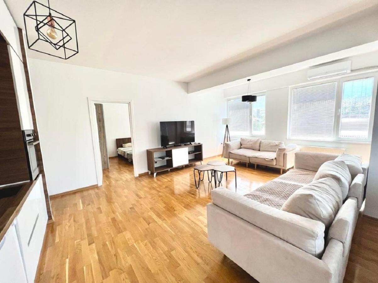 High-End Spacious Apartment Next To City Mall Σκόπια Εξωτερικό φωτογραφία