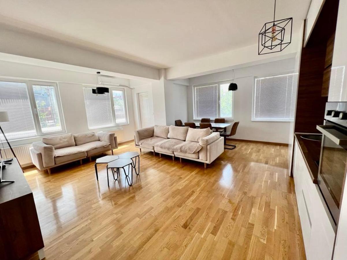 High-End Spacious Apartment Next To City Mall Σκόπια Εξωτερικό φωτογραφία