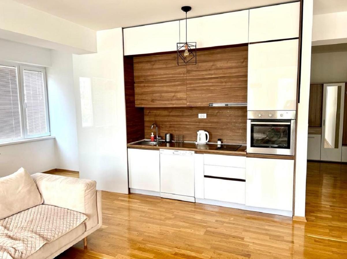 High-End Spacious Apartment Next To City Mall Σκόπια Εξωτερικό φωτογραφία
