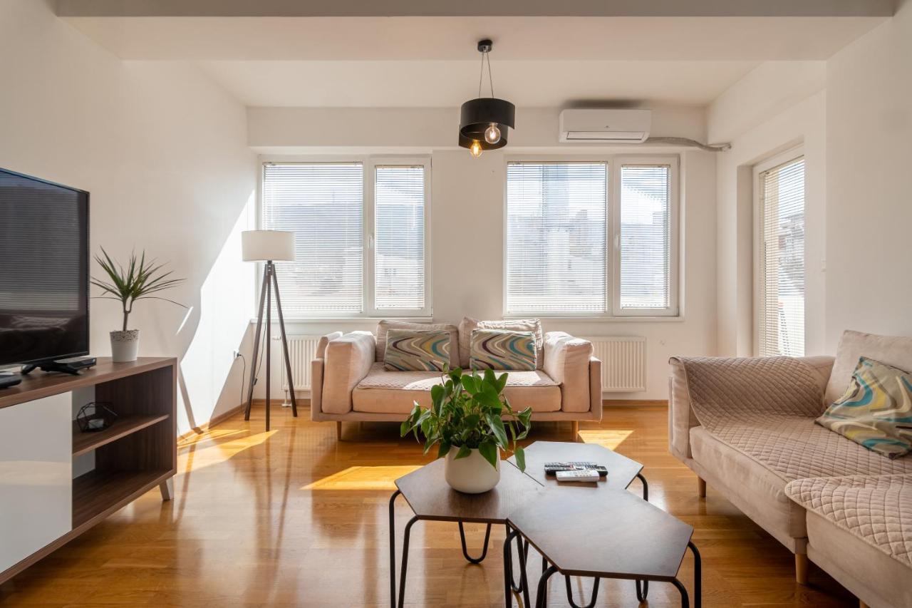 High-End Spacious Apartment Next To City Mall Σκόπια Εξωτερικό φωτογραφία