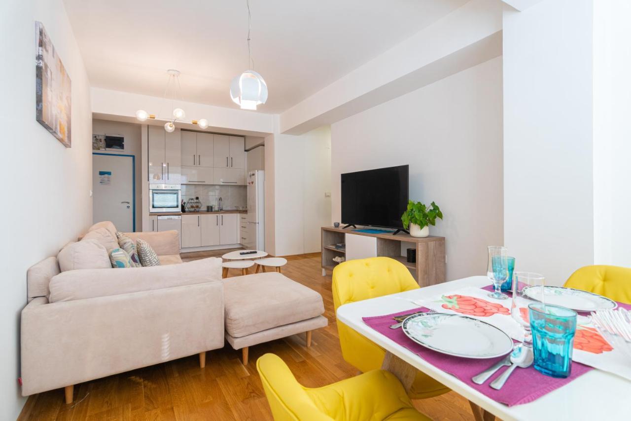High-End Spacious Apartment Next To City Mall Σκόπια Εξωτερικό φωτογραφία