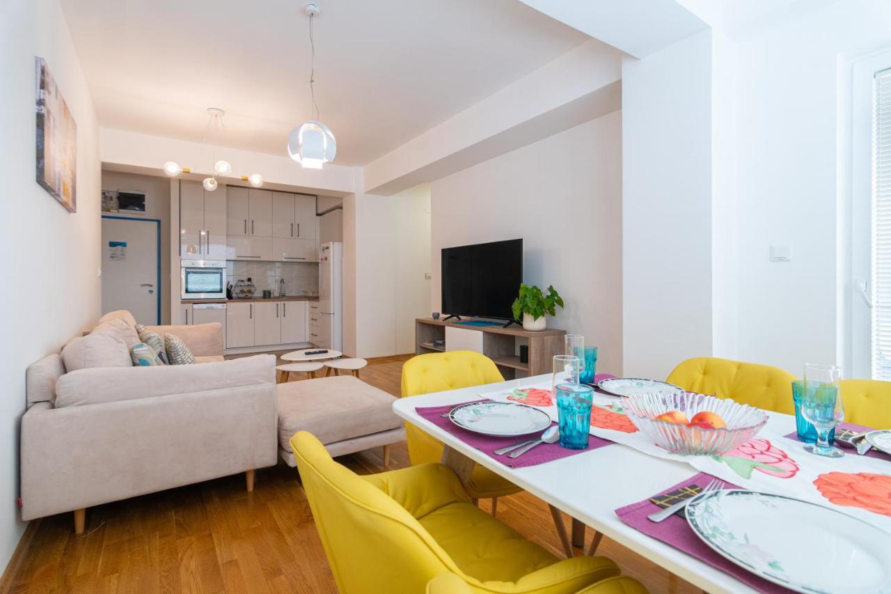 High-End Spacious Apartment Next To City Mall Σκόπια Εξωτερικό φωτογραφία