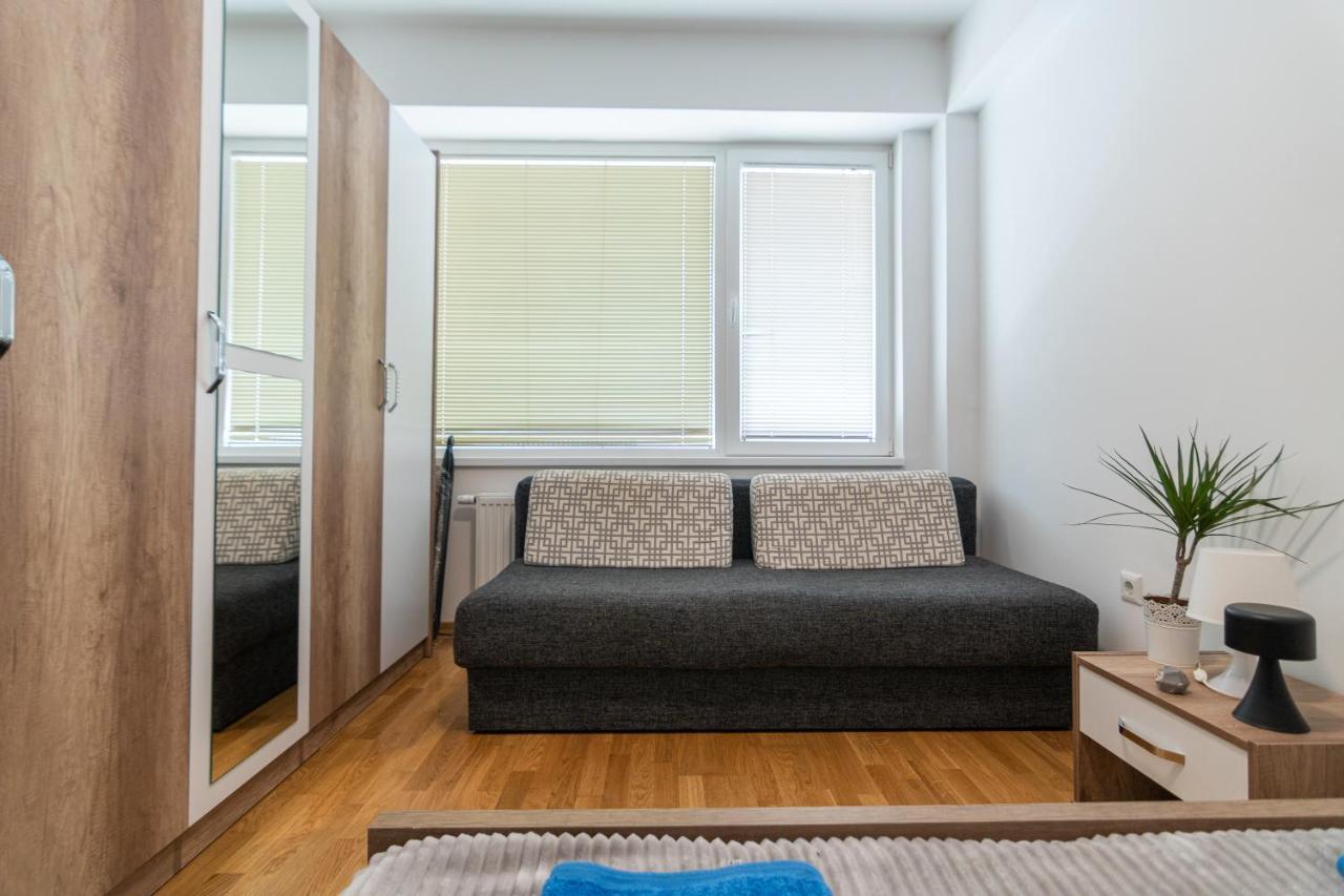 High-End Spacious Apartment Next To City Mall Σκόπια Εξωτερικό φωτογραφία