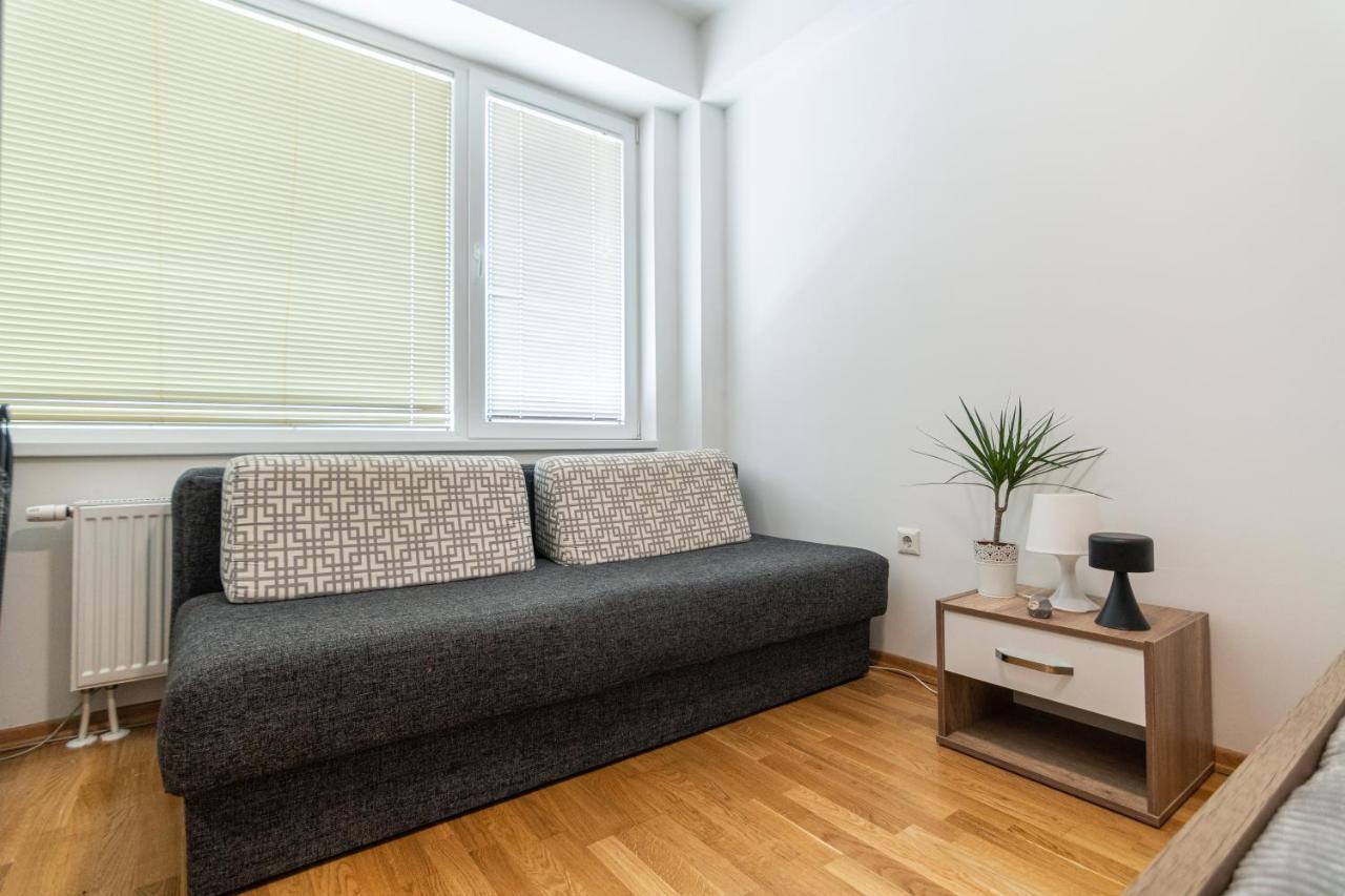 High-End Spacious Apartment Next To City Mall Σκόπια Εξωτερικό φωτογραφία