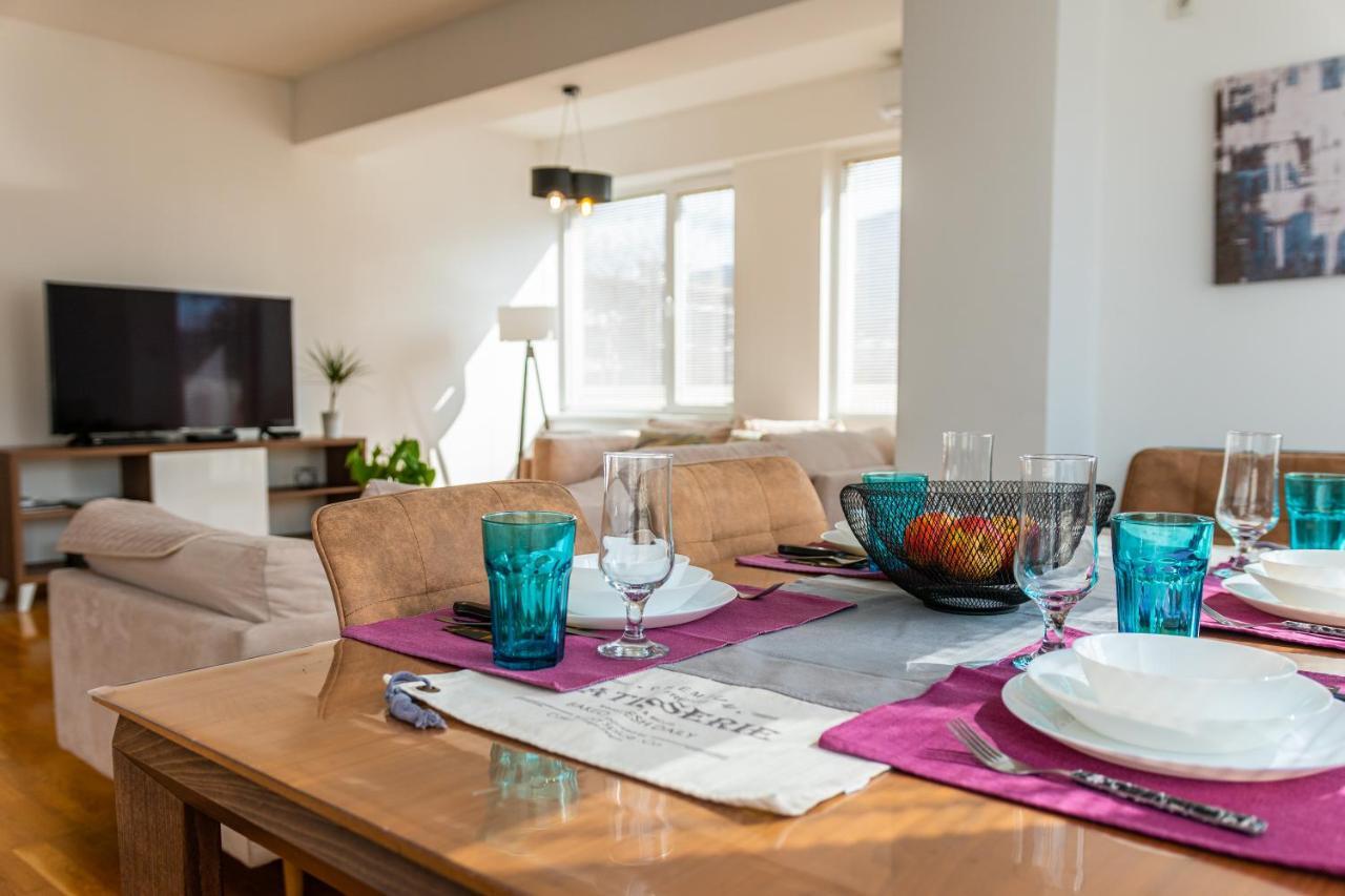 High-End Spacious Apartment Next To City Mall Σκόπια Εξωτερικό φωτογραφία