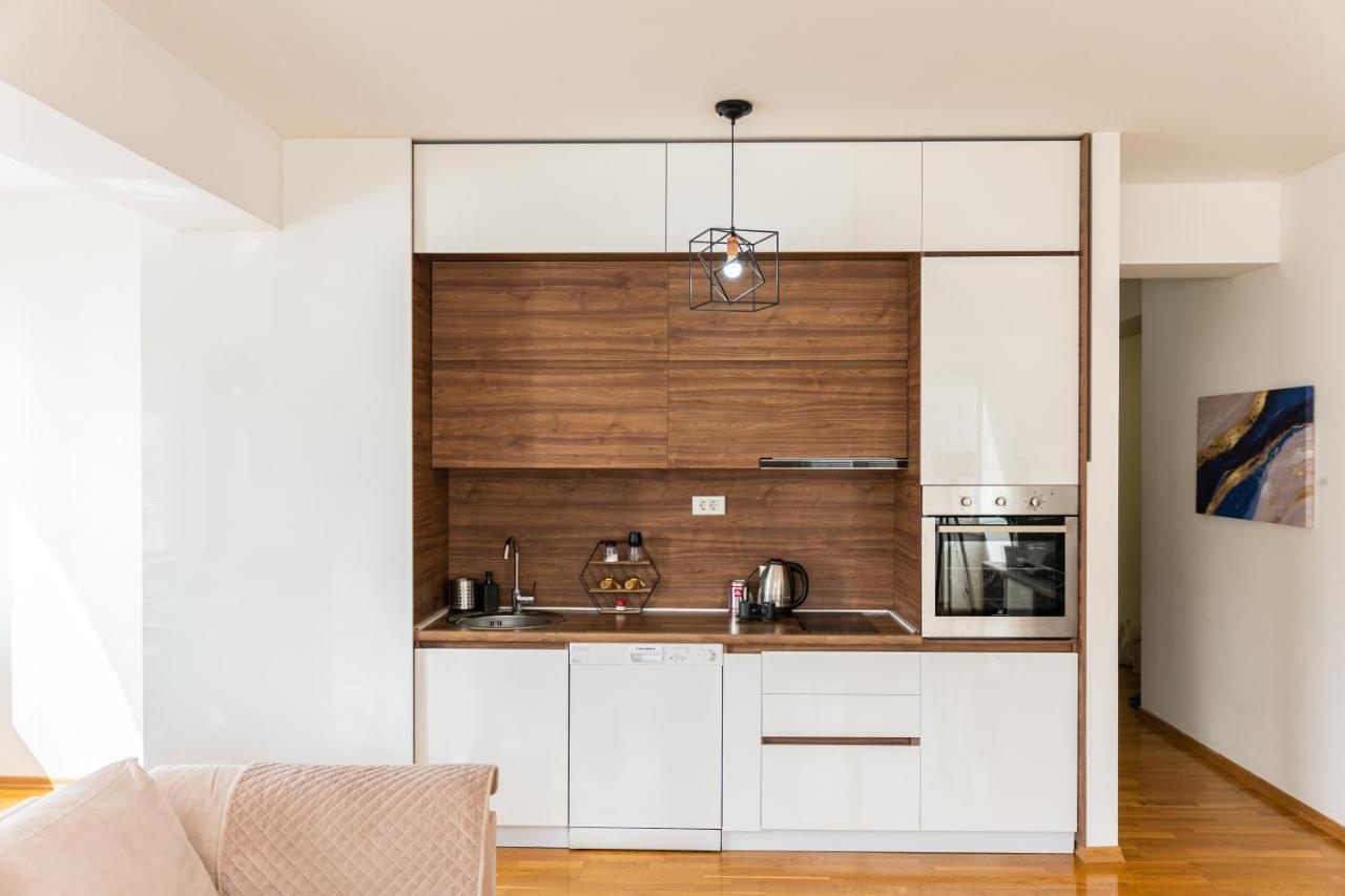High-End Spacious Apartment Next To City Mall Σκόπια Εξωτερικό φωτογραφία