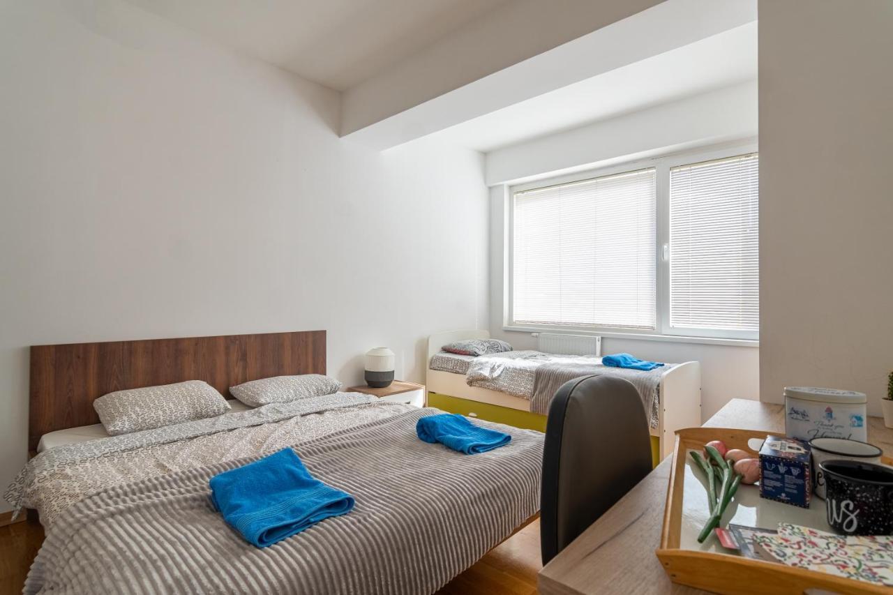 High-End Spacious Apartment Next To City Mall Σκόπια Εξωτερικό φωτογραφία
