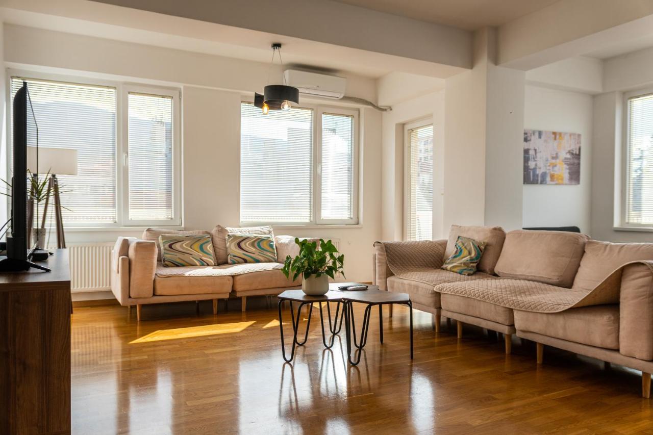 High-End Spacious Apartment Next To City Mall Σκόπια Εξωτερικό φωτογραφία