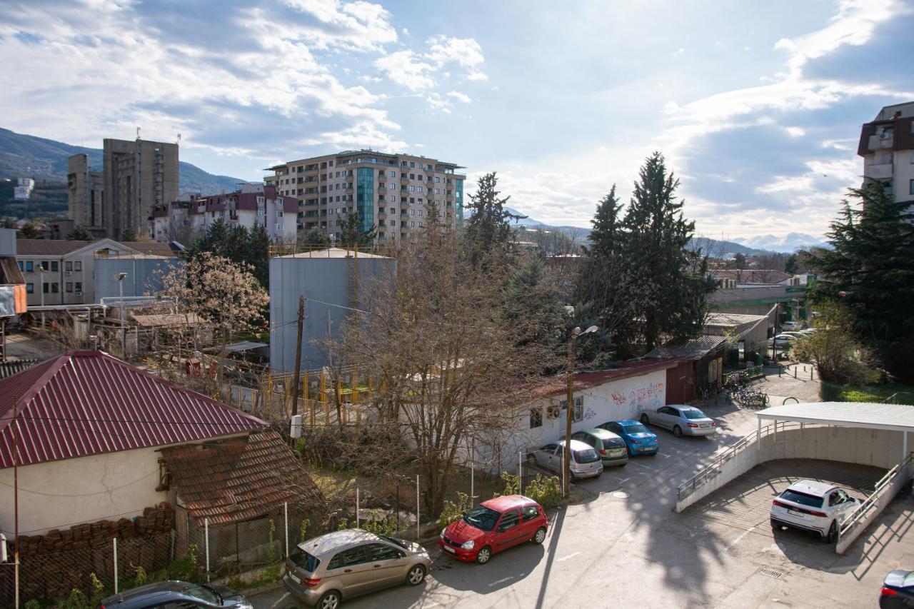 High-End Spacious Apartment Next To City Mall Σκόπια Εξωτερικό φωτογραφία
