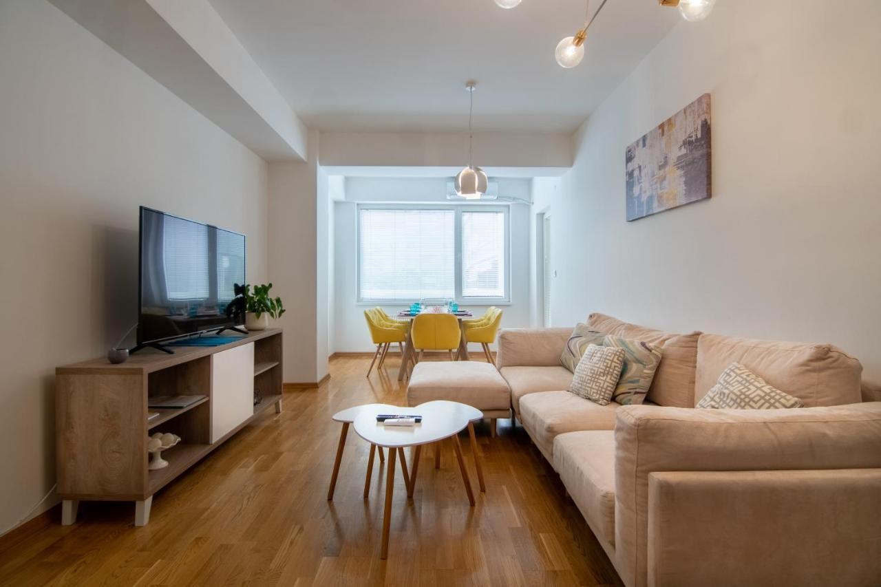 High-End Spacious Apartment Next To City Mall Σκόπια Εξωτερικό φωτογραφία