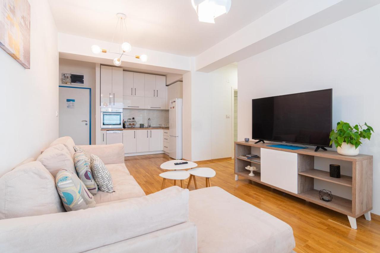 High-End Spacious Apartment Next To City Mall Σκόπια Εξωτερικό φωτογραφία