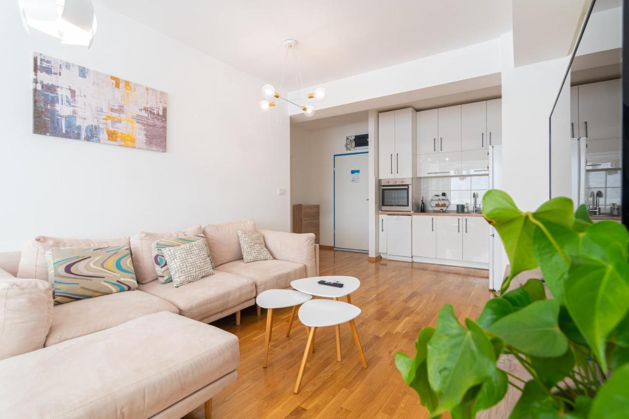 High-End Spacious Apartment Next To City Mall Σκόπια Εξωτερικό φωτογραφία