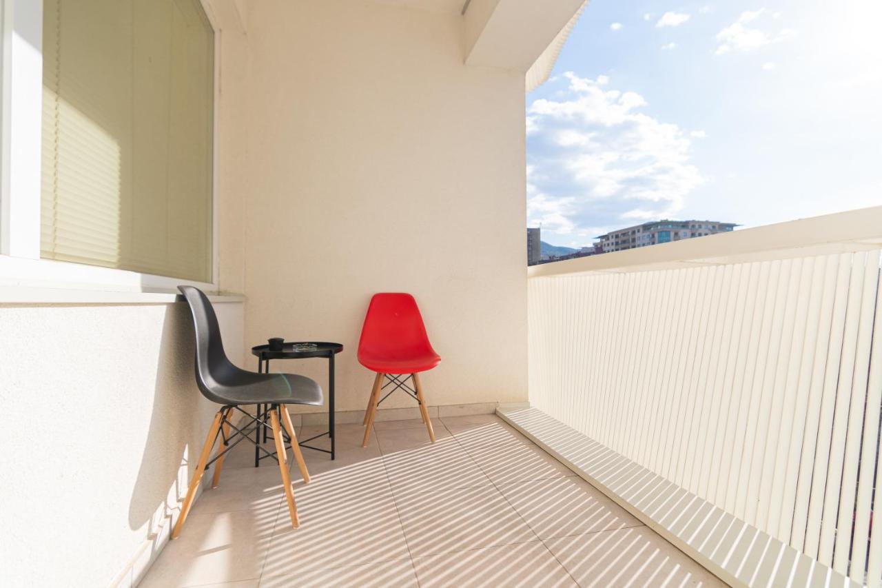 High-End Spacious Apartment Next To City Mall Σκόπια Εξωτερικό φωτογραφία